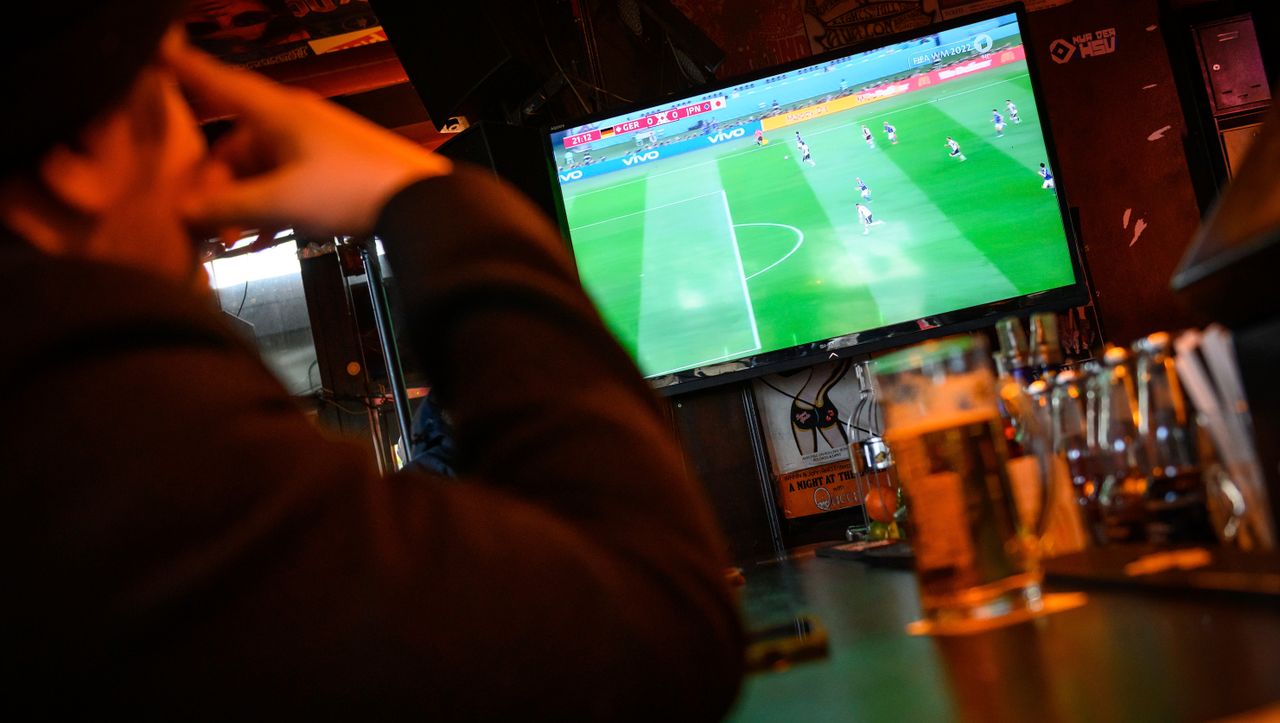 WM-Gegner schalten TV in Bars mit manipulierter Fernbedienung ab