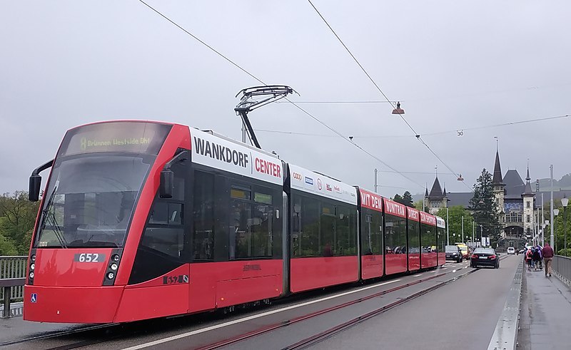 Bernmobil auto­mati­siert Tram­rad­reifen­wartung mit Machine Learning