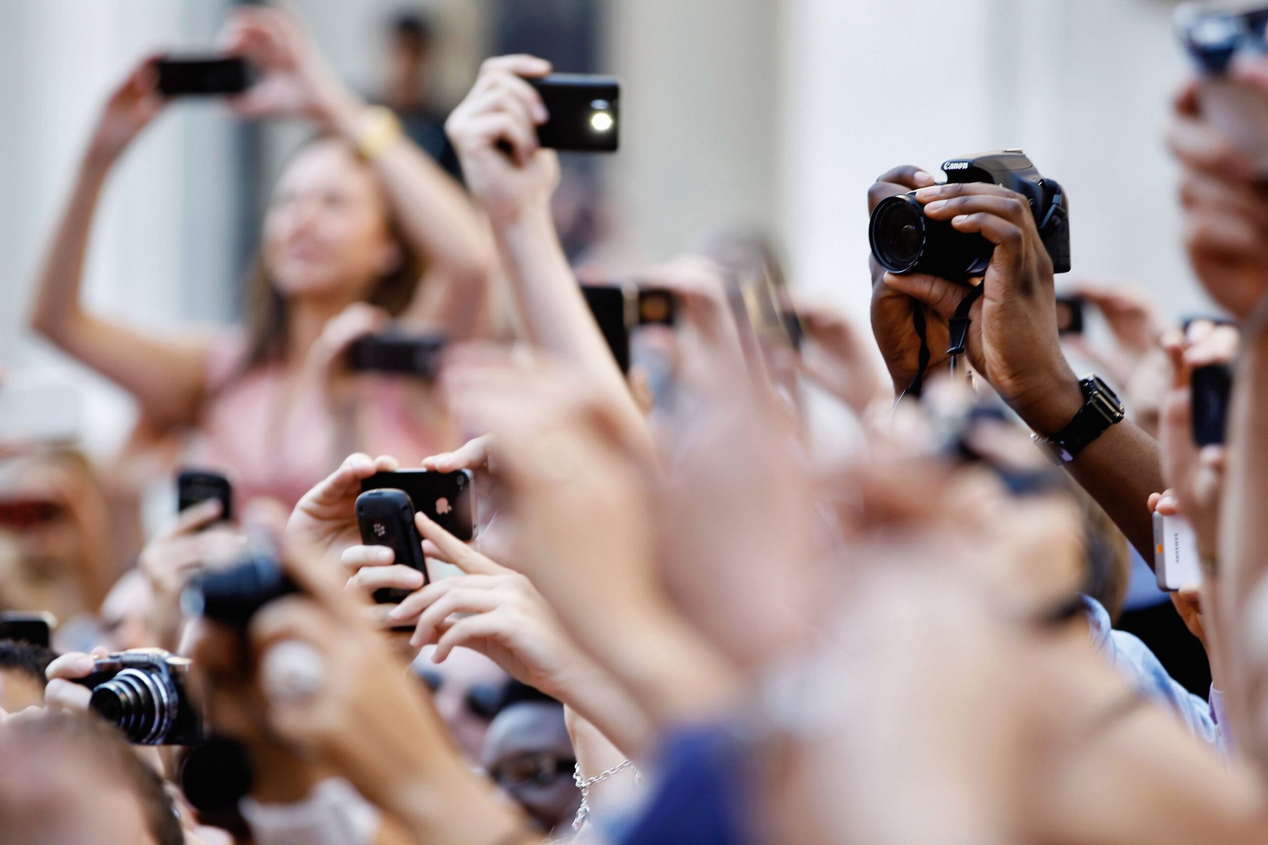 Wir alle haben Smartphones, brauchen wir noch «echte» Kameras?
