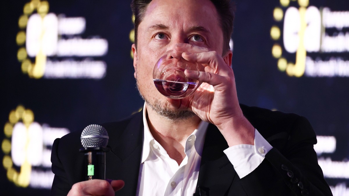 Elon Musk fehlen 65’000 Tassen im Schrank