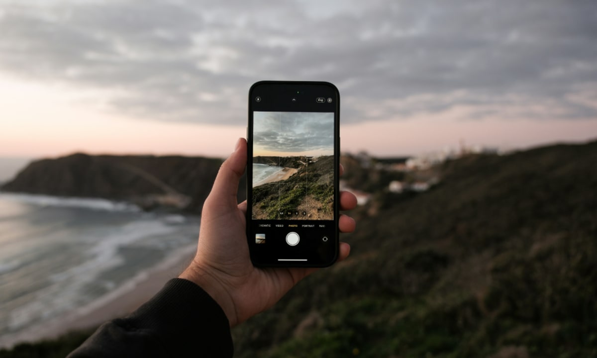 Apple und Meta verwenden Kundendaten für KI-Training