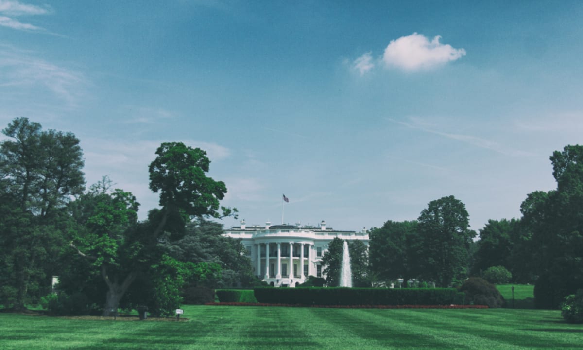 USA heben KI-Chip-Beschrän­kungen für die Schweiz (vorläufig) auf